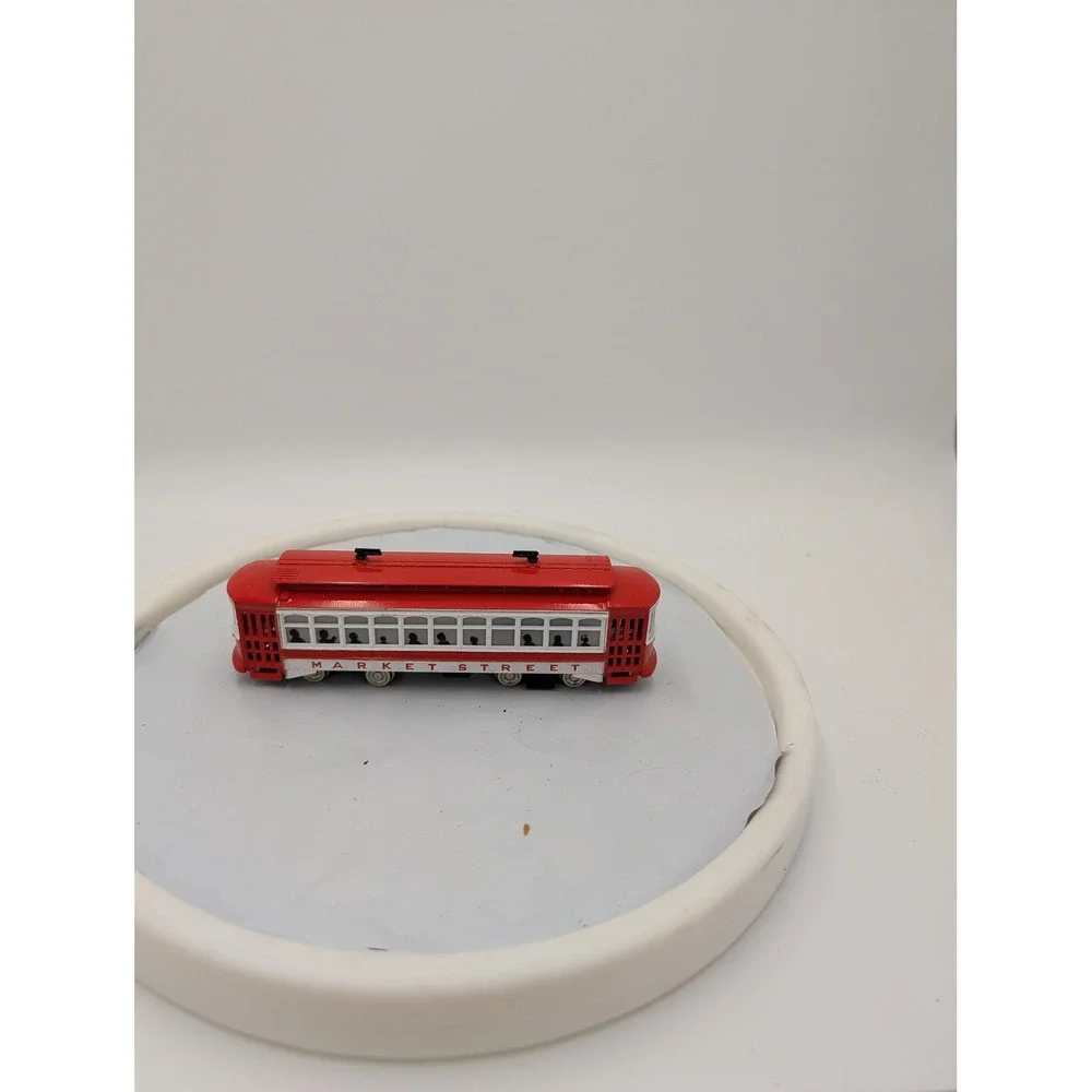 Bachmann‎ HO Scale San Francisco Market Street Railway Trolley Car Red White
